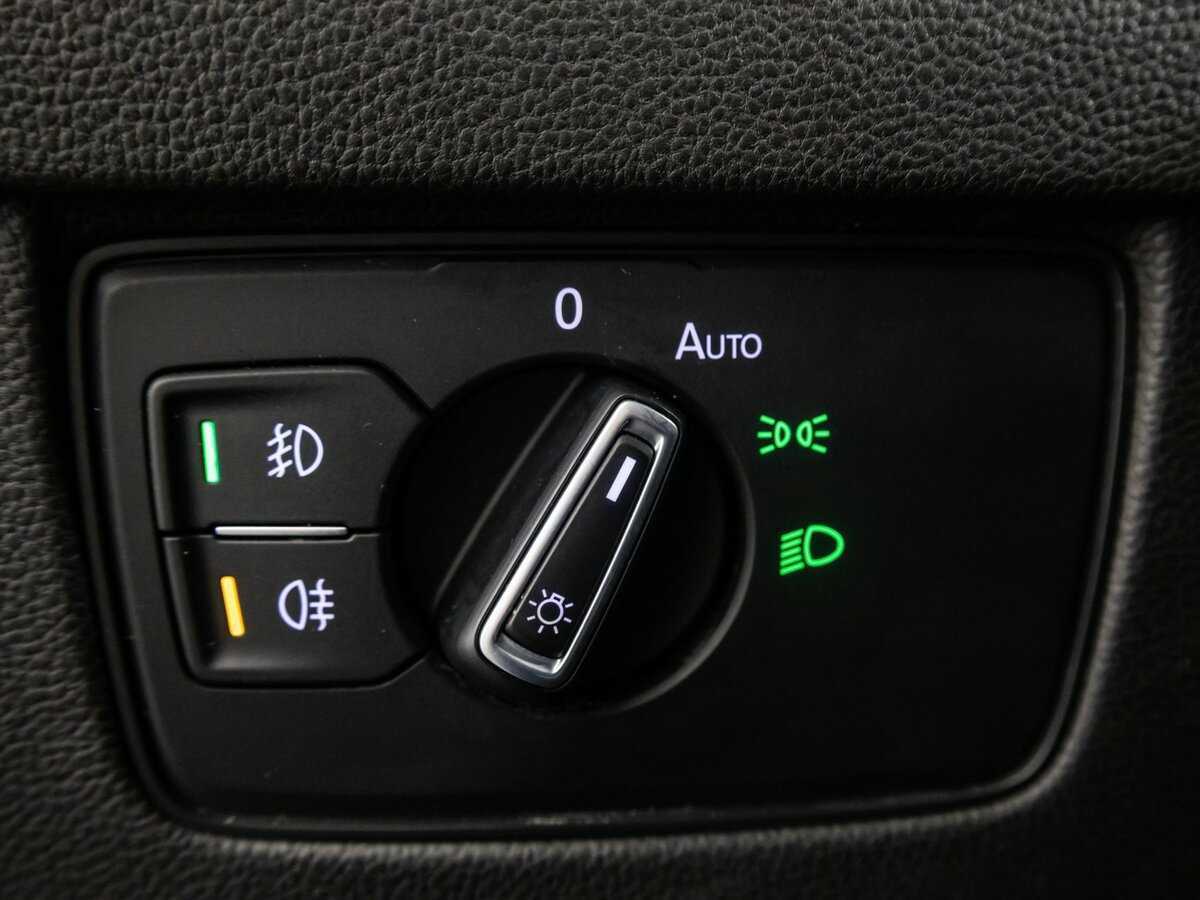 Б/У Фольксваген Пассат 2018 года. Фото: #16