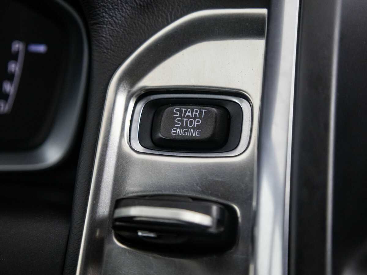 Б/У Вольво ИксЦ60 2014 года. Фото: #21