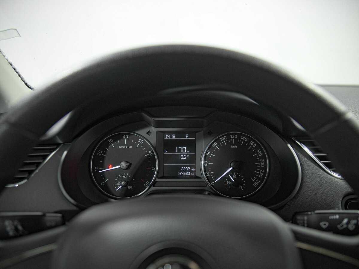 Б/У Шкода Октавия 2014 года. Фото: #5