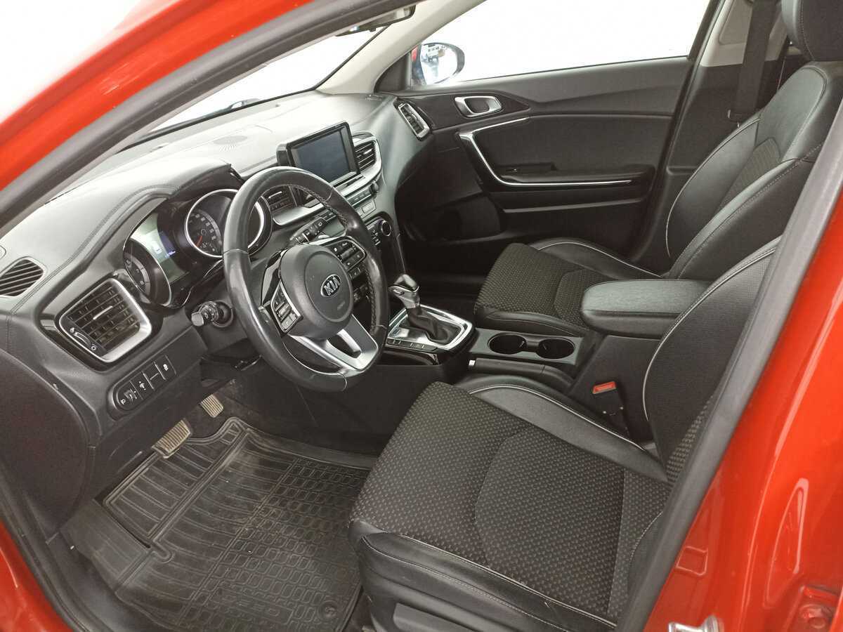 Б/У Киа Сид 2018 года. Фото: #12