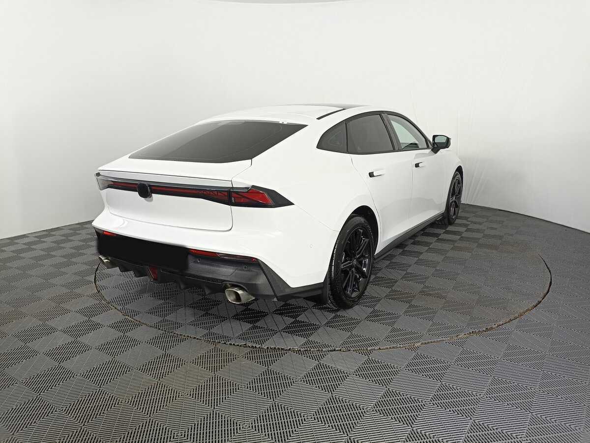 Changan UNI-V 2023 года с пробегом. Фото: #4