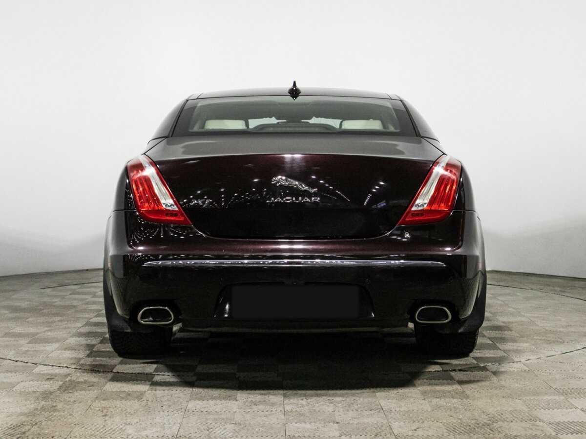 Jaguar XJ 2015 года с пробегом. Фото: #5