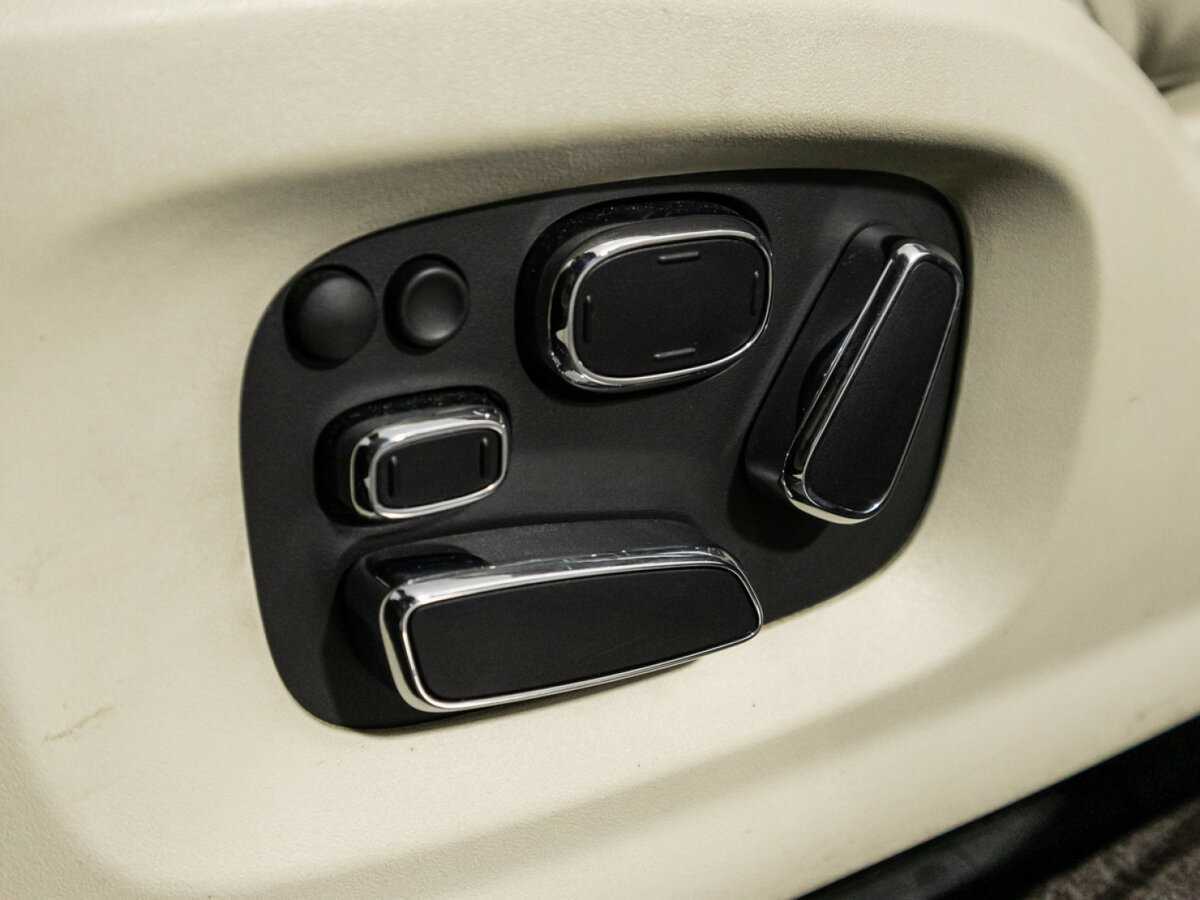 Jaguar XJ 2015 года с пробегом. Фото: #16