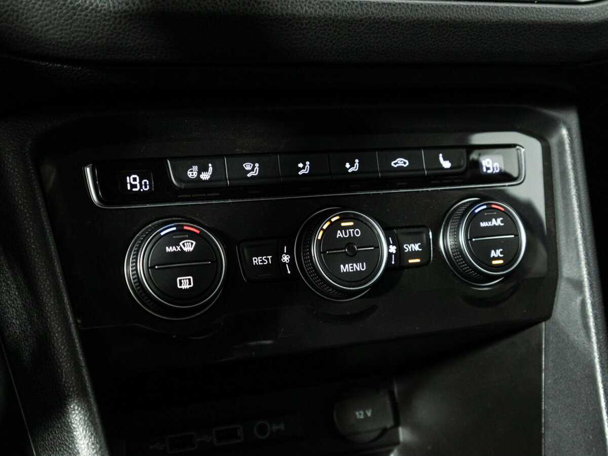 Б/У Фольксваген Тигуан 2019 года. Фото: #17