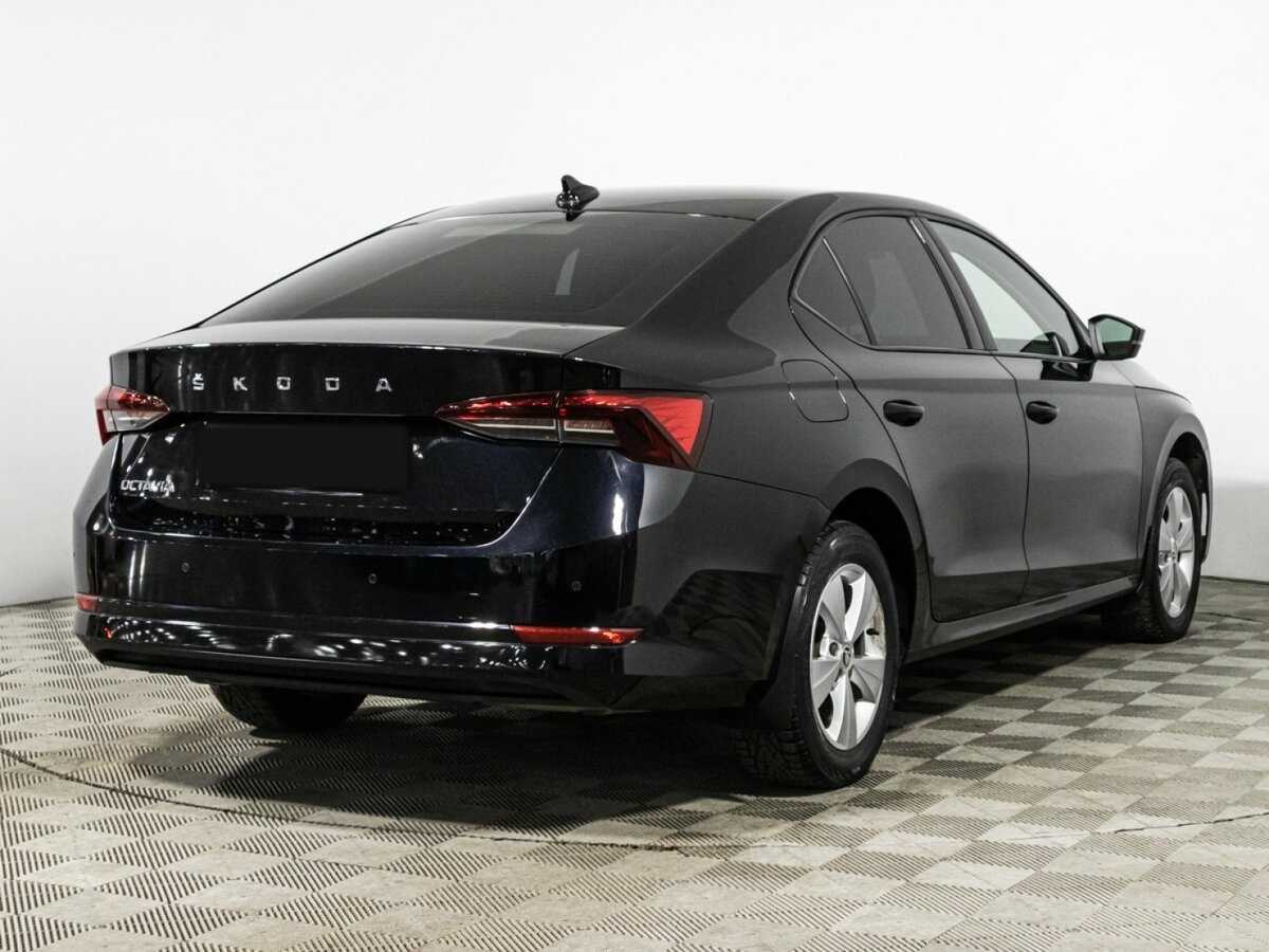 Б/У Шкода Октавия 2021 года. Фото: #4