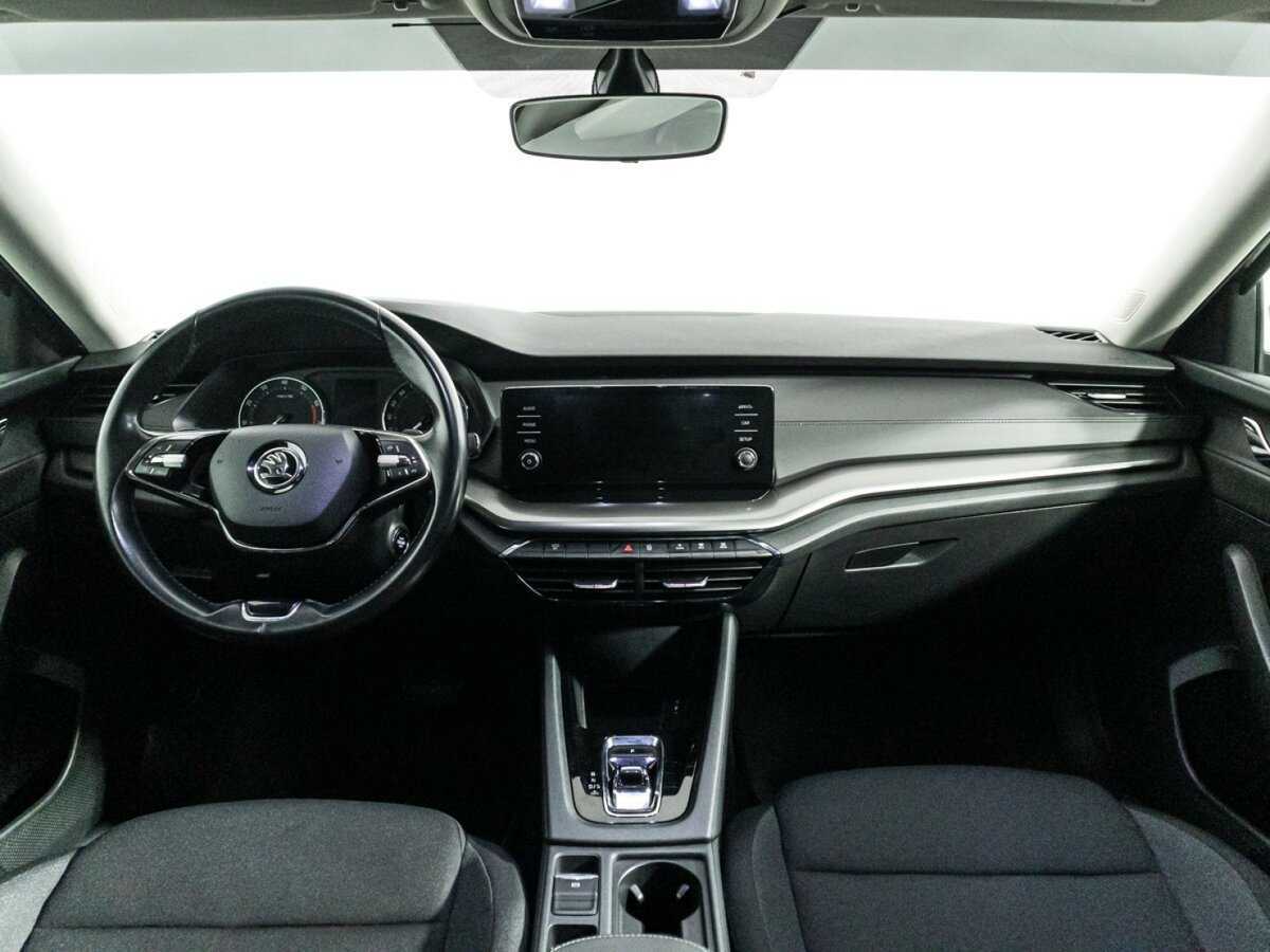 Б/У Шкода Октавия 2021 года. Фото: #12