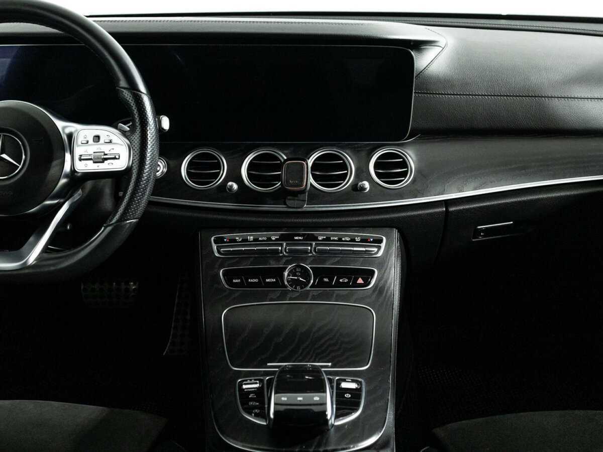 Mercedes-Benz E-Класс 2018 года с пробегом. Фото: #13