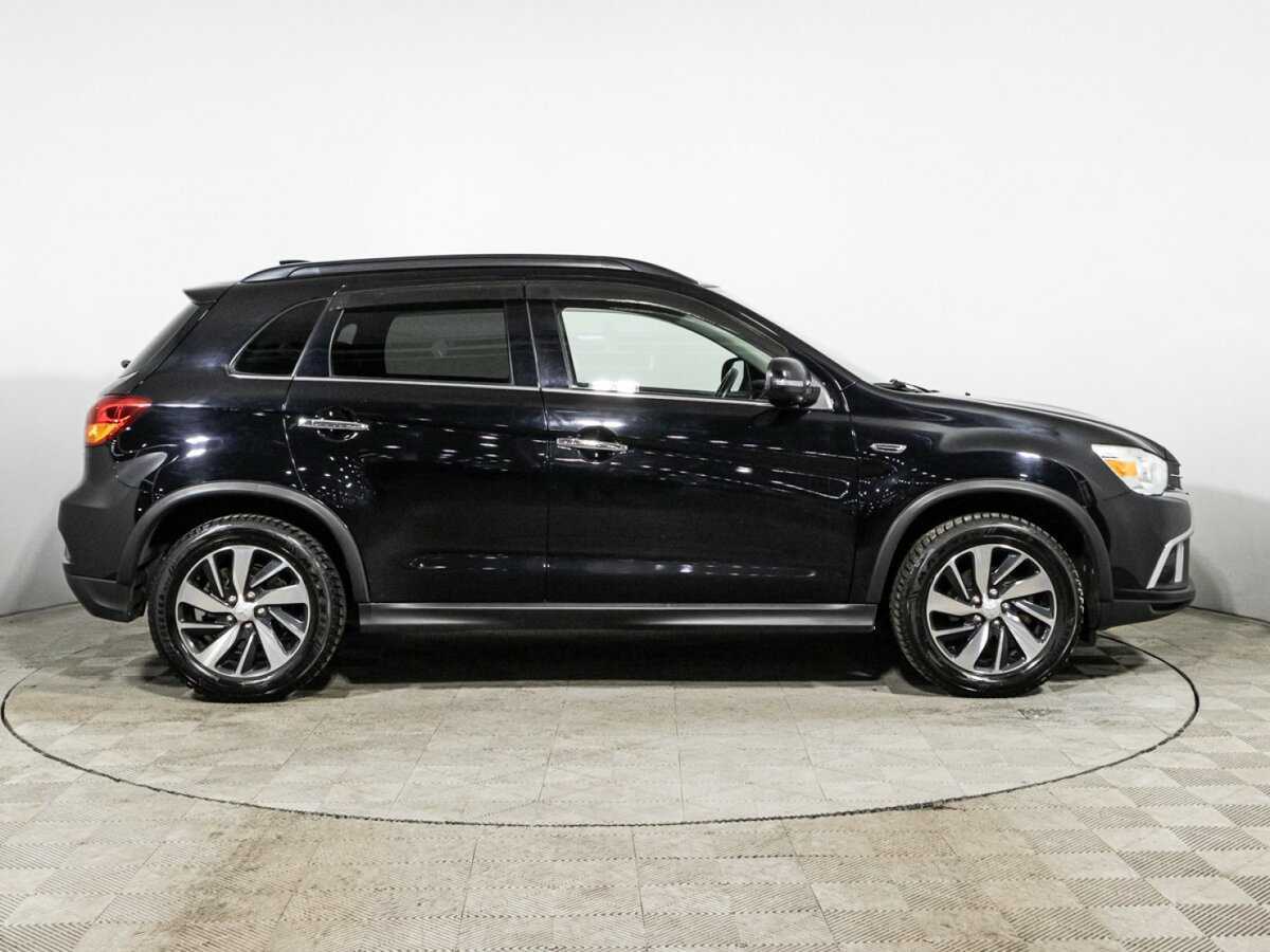 Б/У Митсубиши АС-Икс 2018 года. Фото: #3