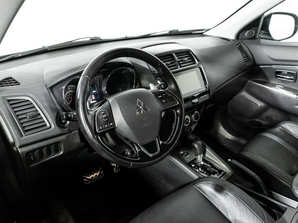Б/У Митсубиши АС-Икс 2018 года. Фото: #10