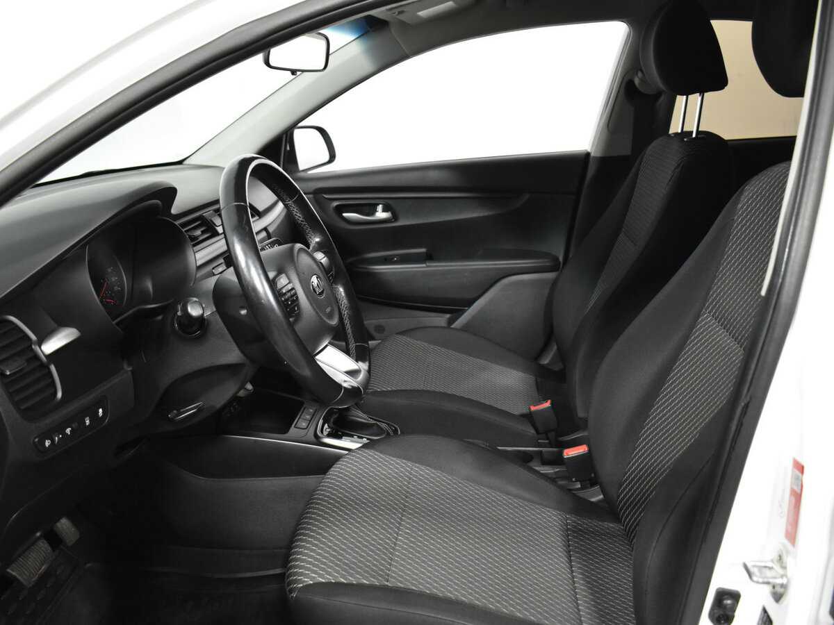 Б/У Киа Рио 2017 года. Фото: #12