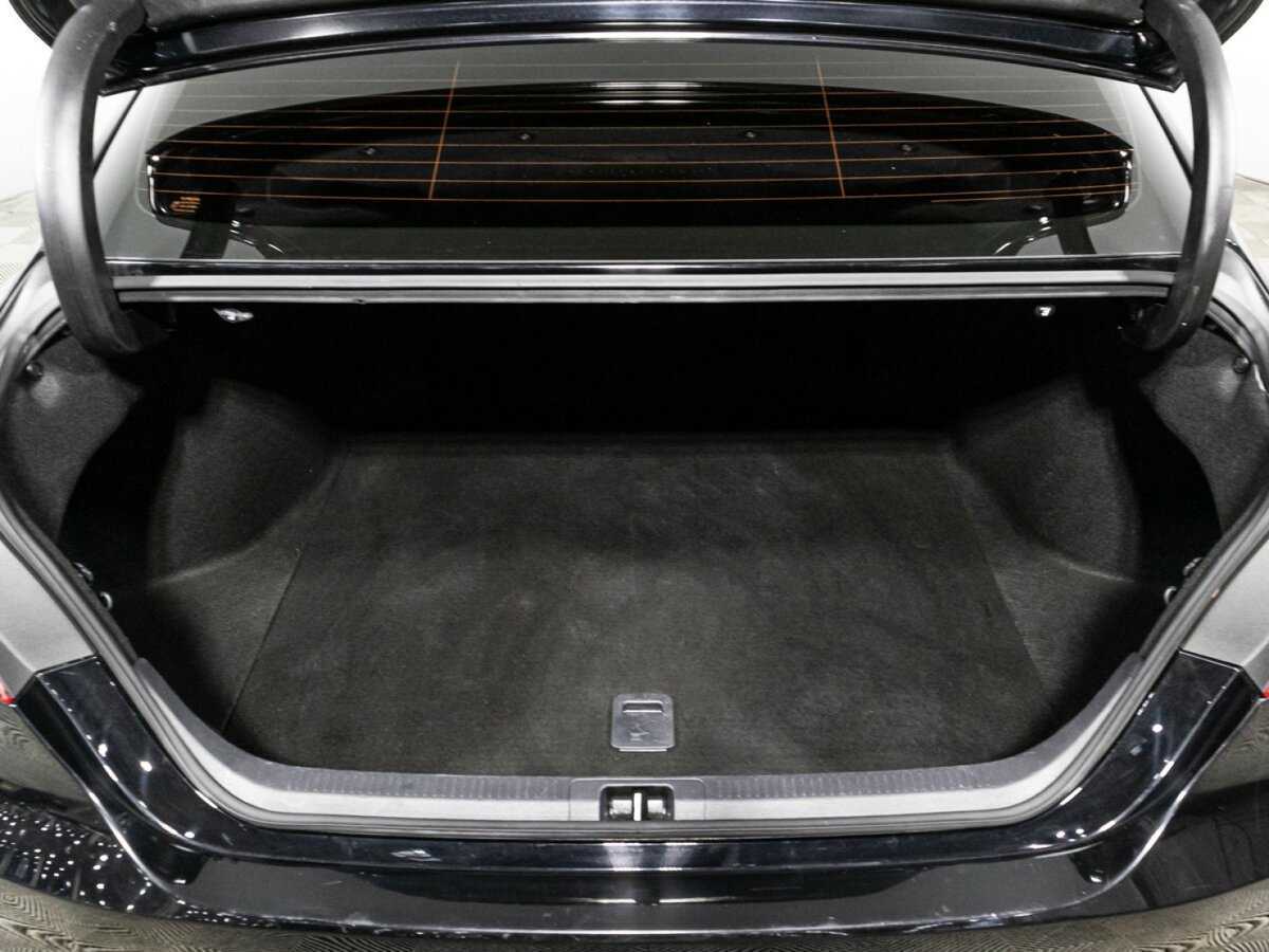 Toyota Camry 2019 года с пробегом. Фото: #14