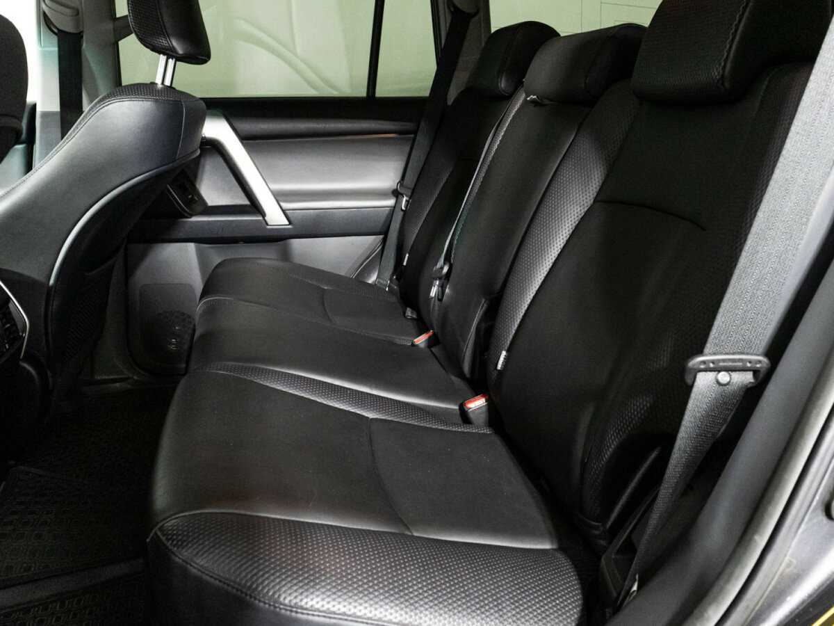 Toyota Land Cruiser Prado 2012 года с пробегом. Фото: #8