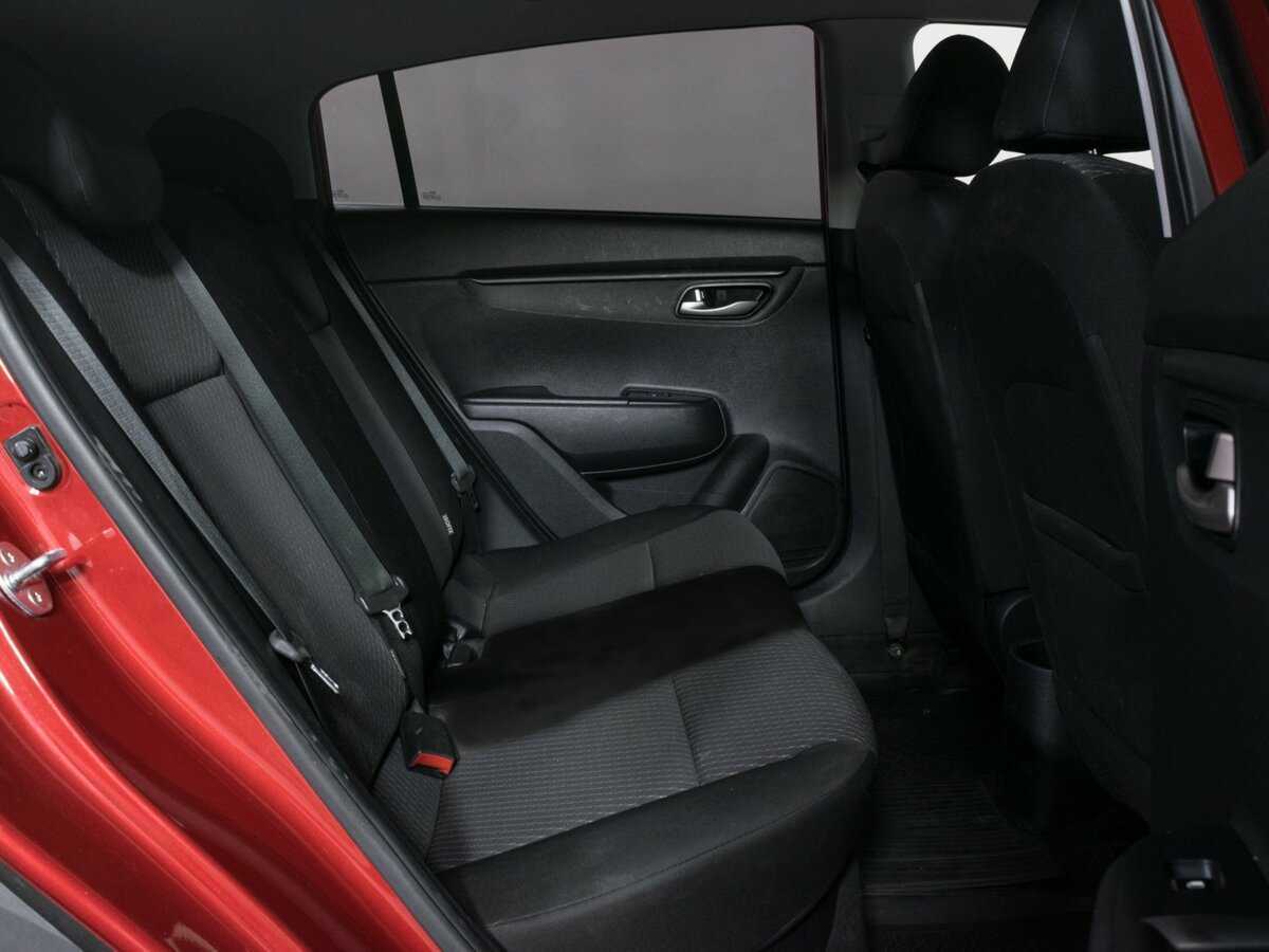 Б/У Киа Рио 2018 года. Фото: #9