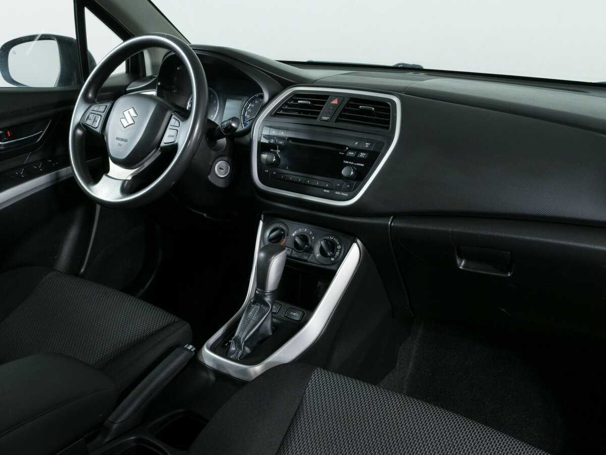 Б/У Сузуки С-Икс4 2014 года. Фото: #7