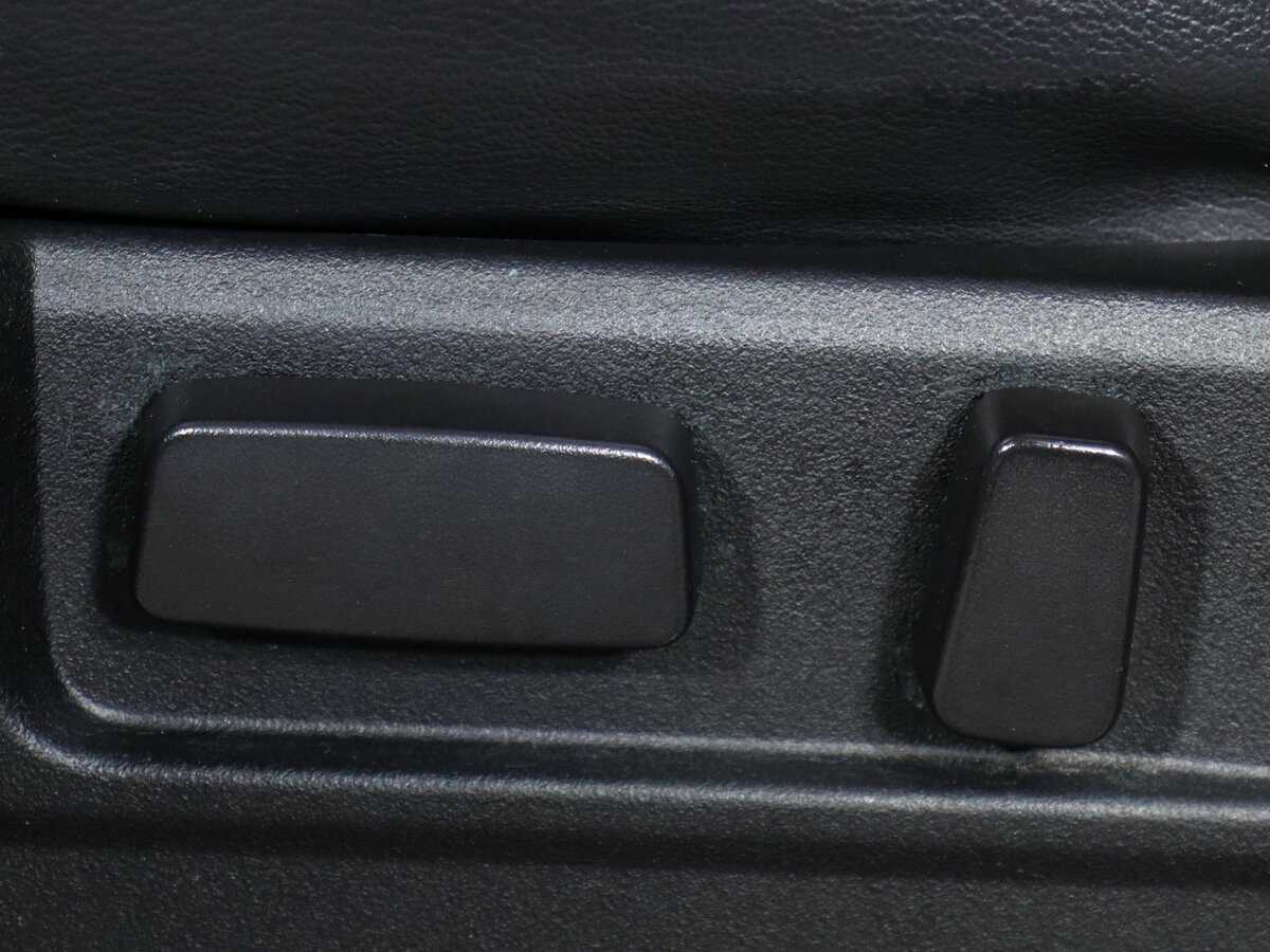 Б/У Митсубиши Паджеро Спорт 2012 года. Фото: #12