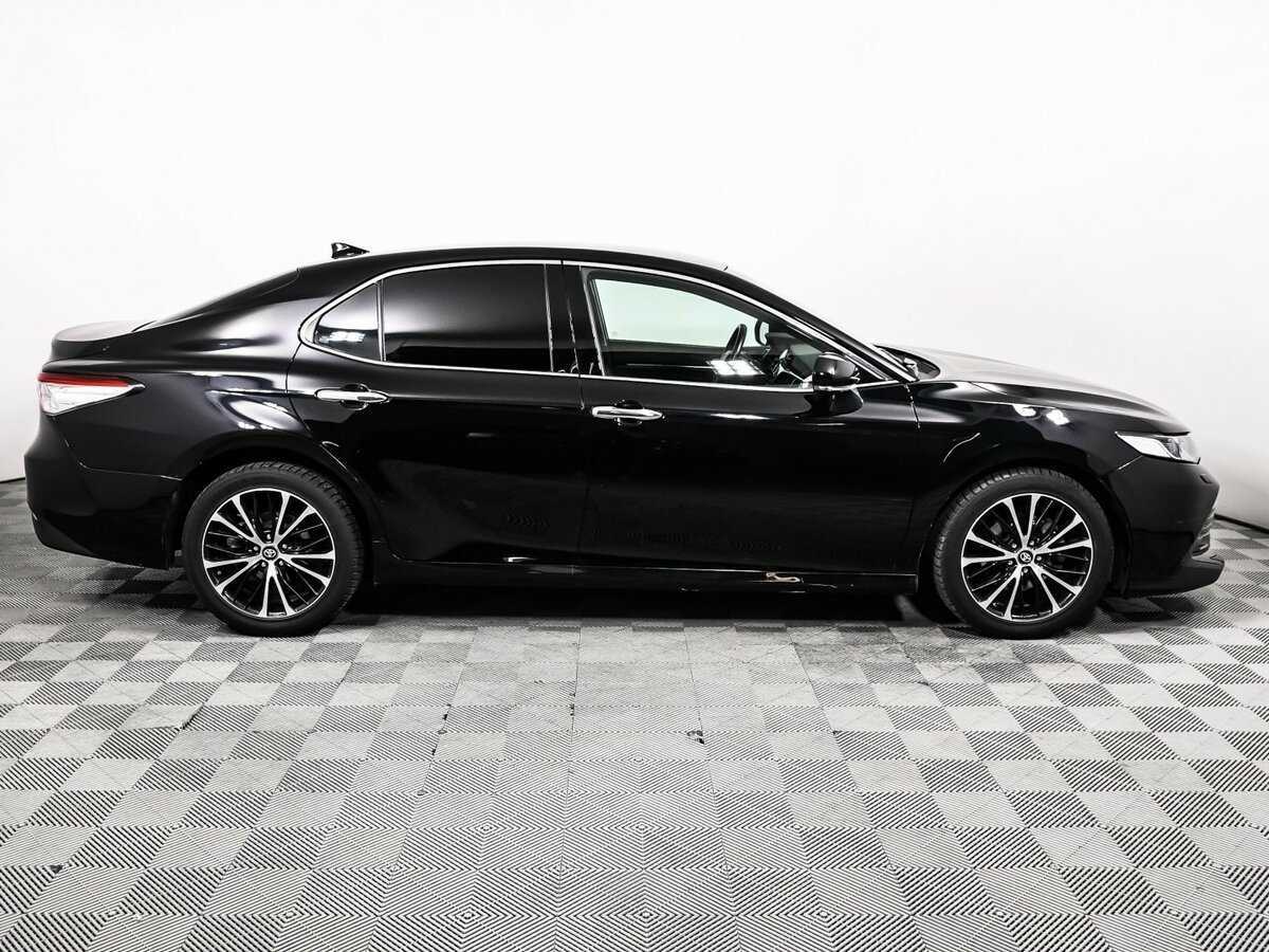 Б/У Тойота Камри 2018 года. Фото: #3