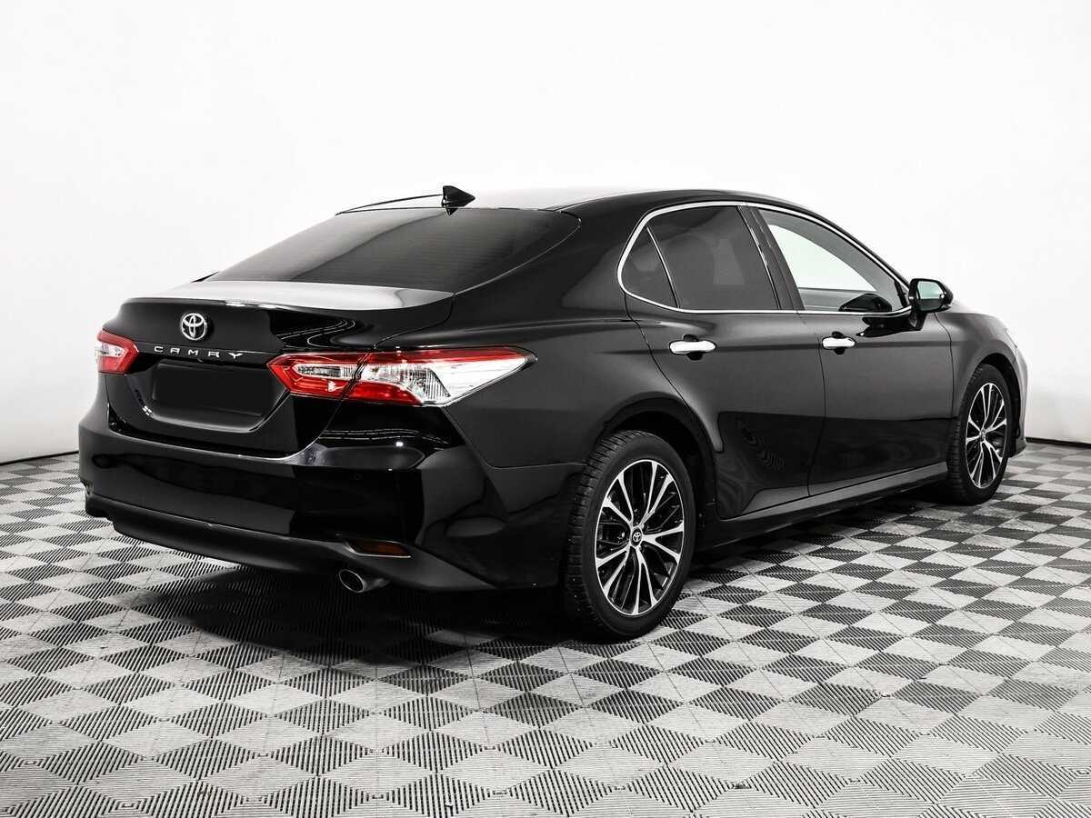 Б/У Тойота Камри 2018 года. Фото: #4