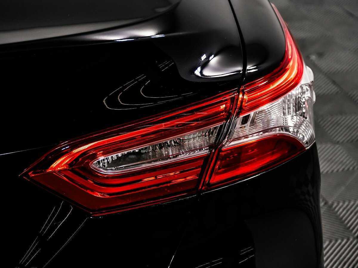 Б/У Тойота Камри 2018 года. Фото: #16