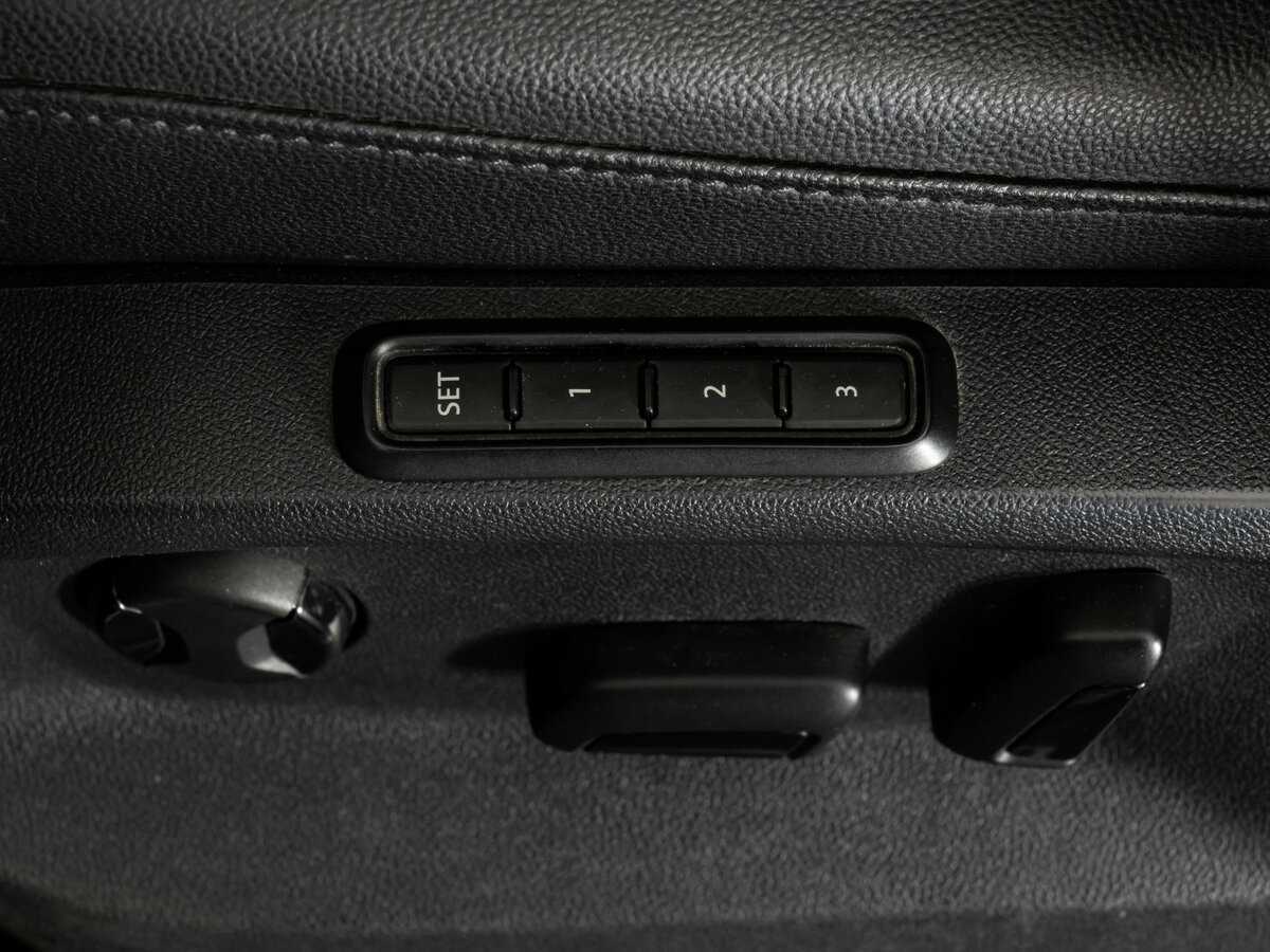 Б/У Фольксваген Тигуан 2017 года. Фото: #21