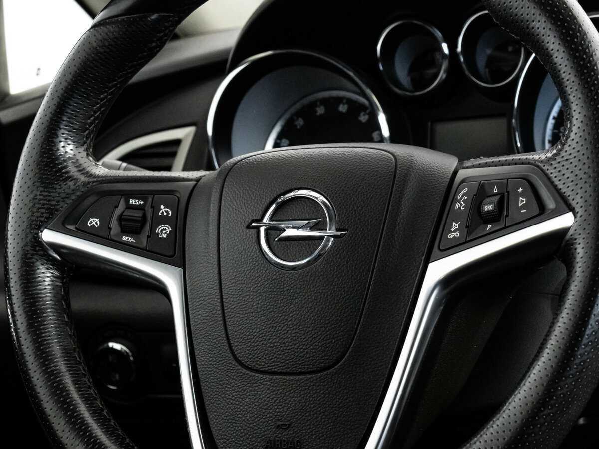 Б/У Опель Астра 2012 года. Фото: #12