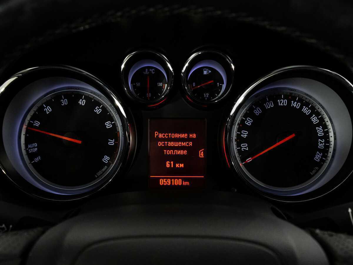 Б/У Опель Астра 2012 года. Фото: #18