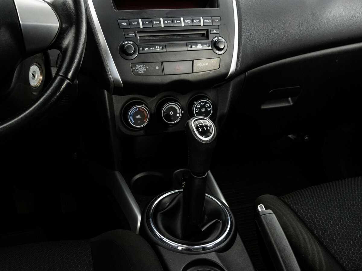 Б/У Митсубиши АС-Икс 2013 года. Фото: #9