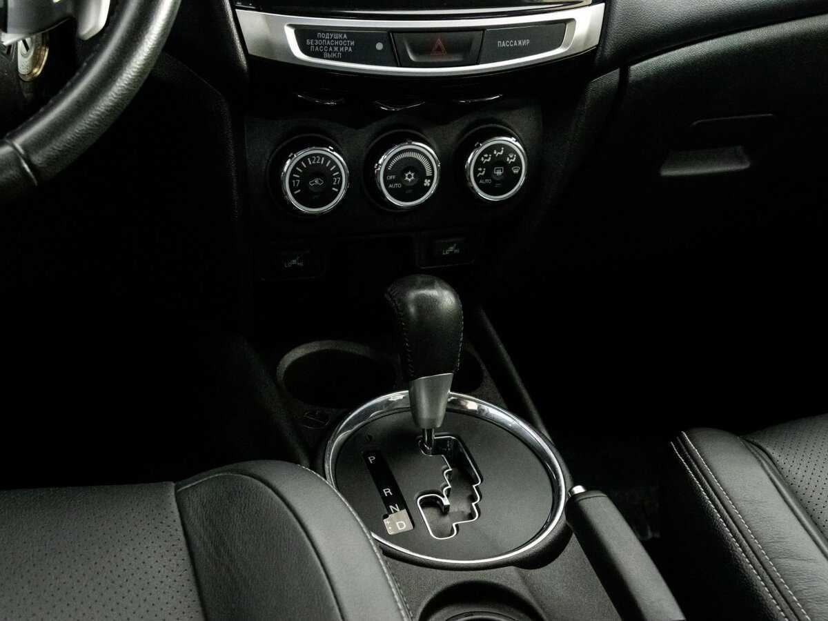 Б/У Митсубиши АС-Икс 2015 года. Фото: #12