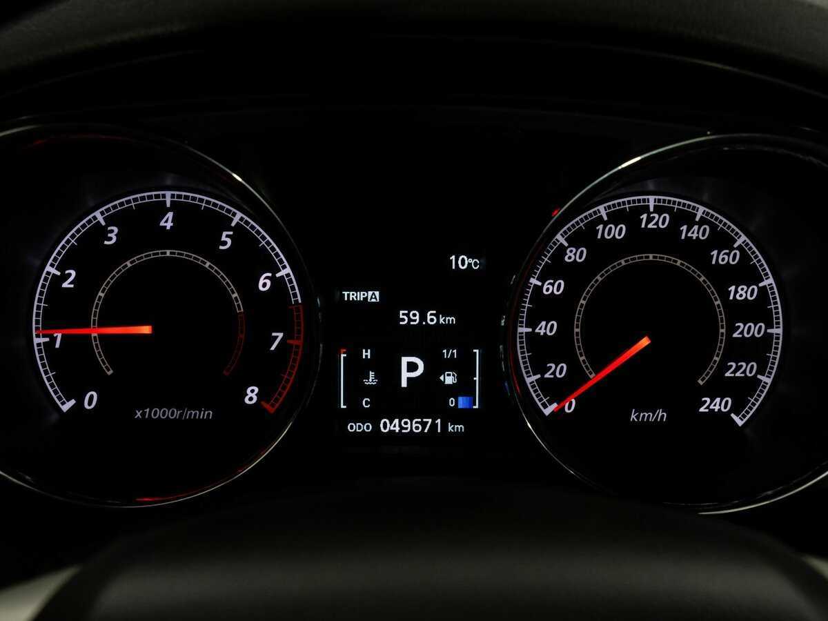 Б/У Митсубиши АС-Икс 2015 года. Фото: #18