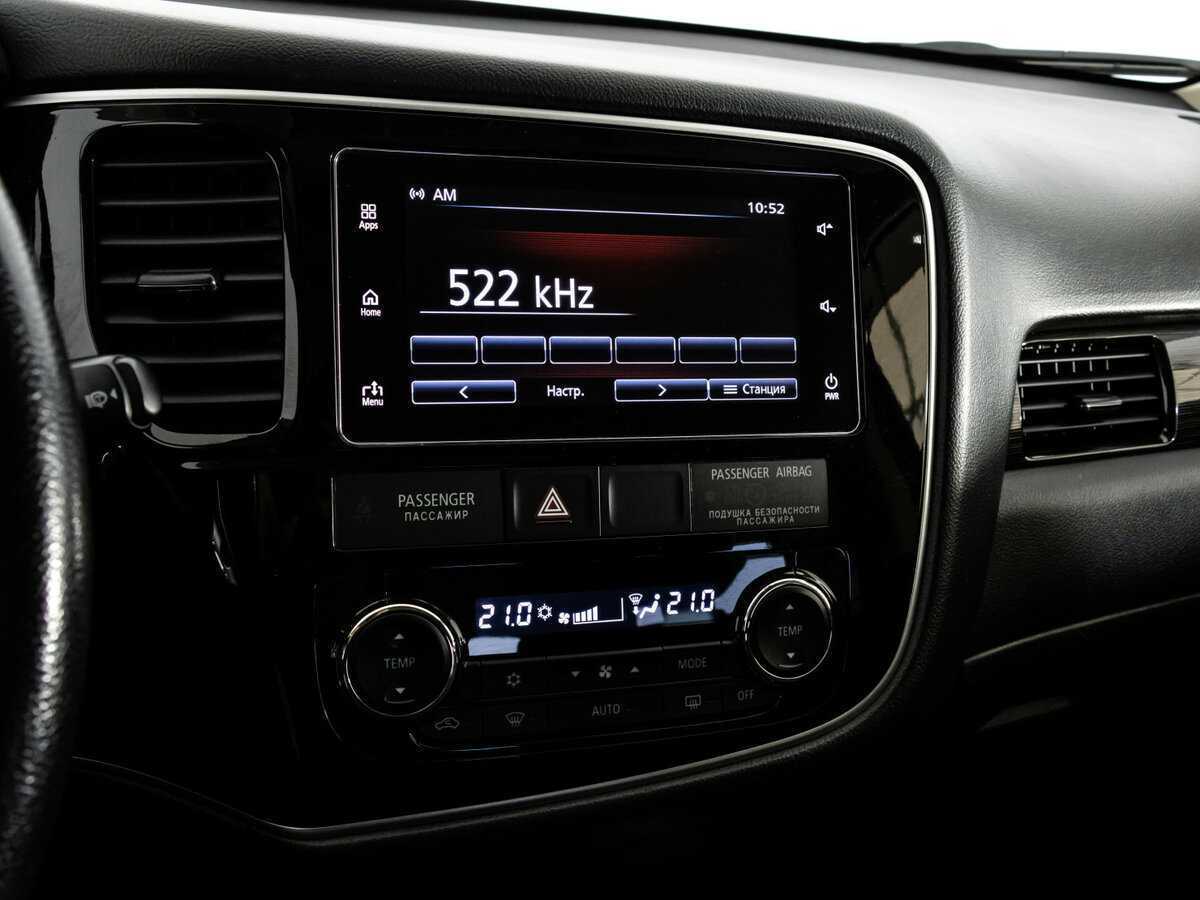 Б/У Митсубиши Оутлэндер 2018 года. Фото: #12