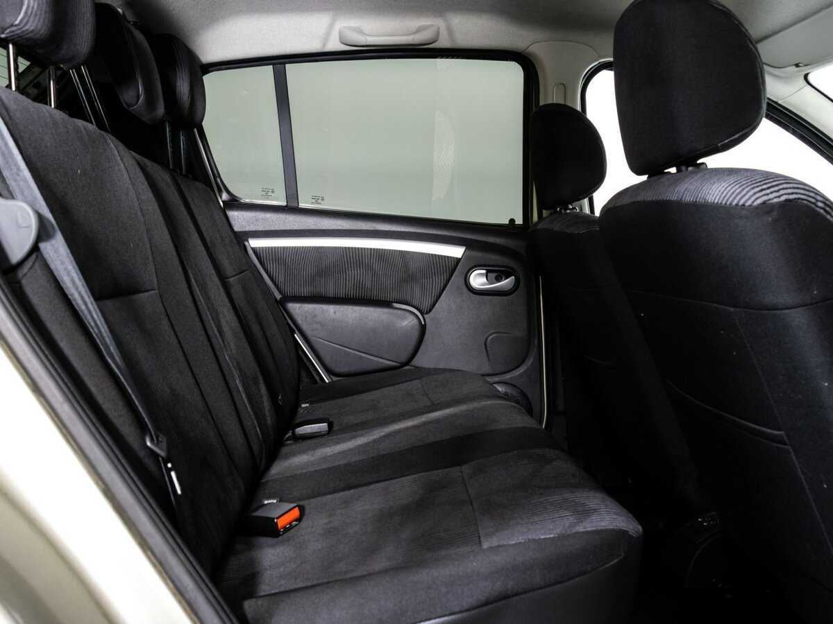 Б/У Рено Сандеро 2014 года. Фото: #11