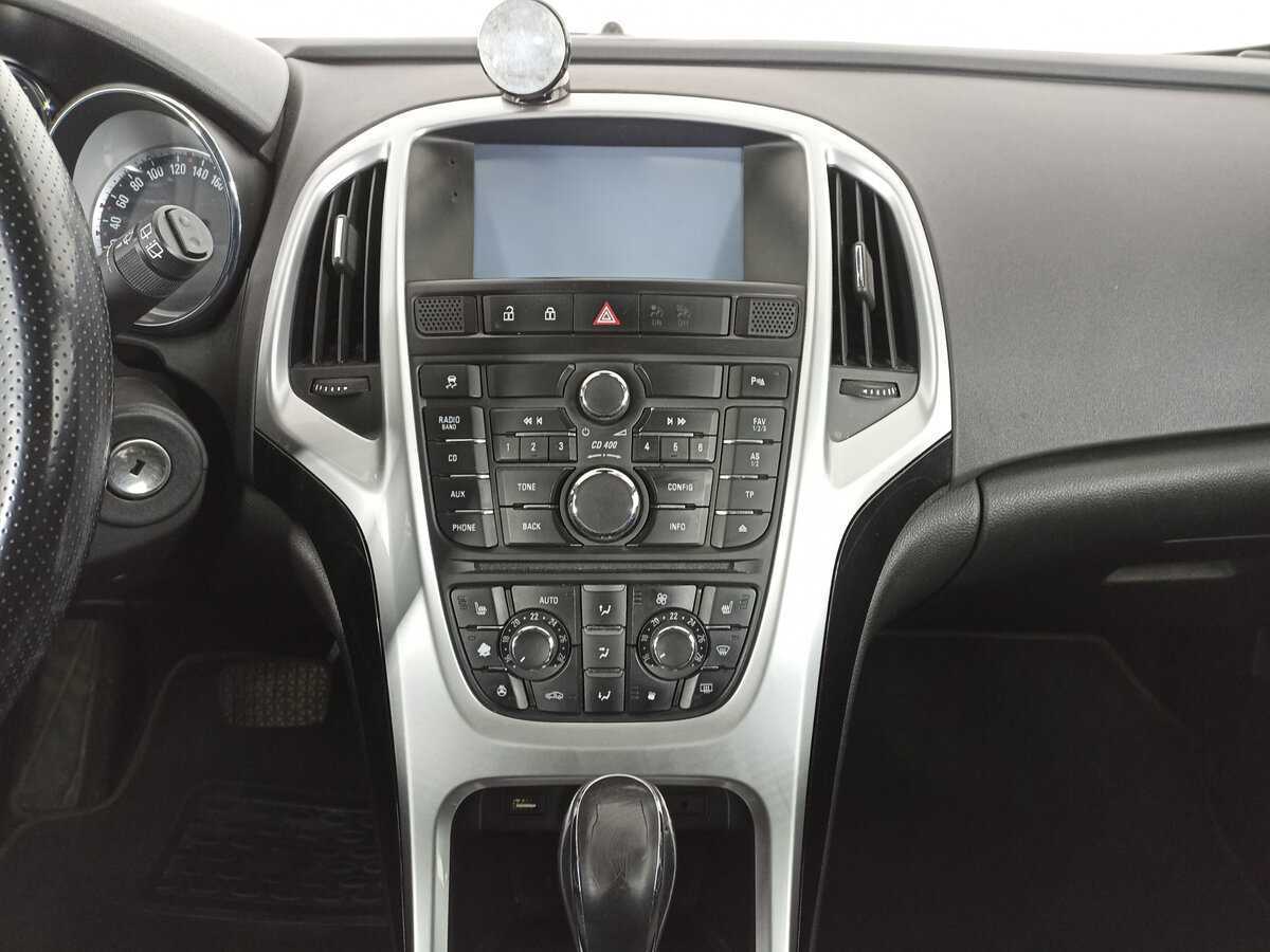 Б/У Опель Астра 2013 года. Фото: #13