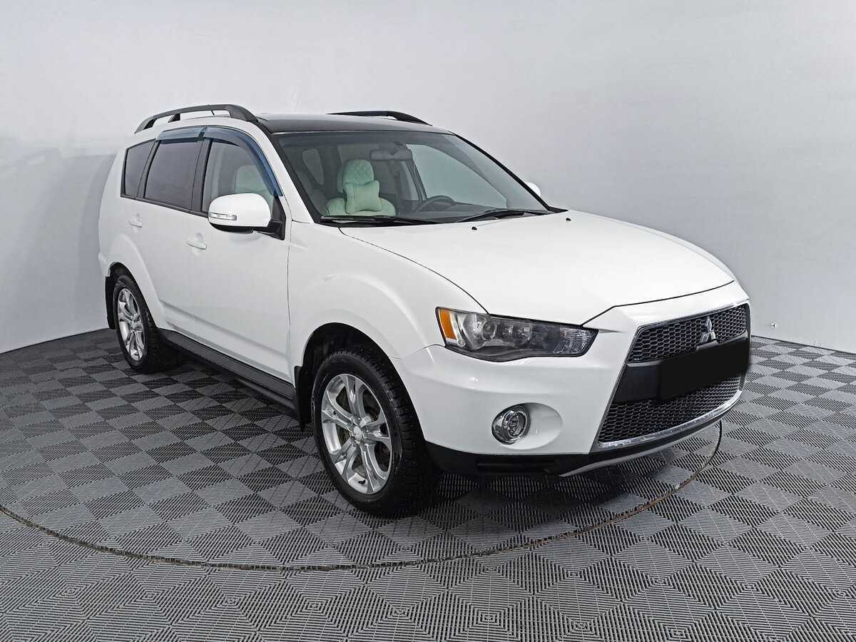 Mitsubishi Outlander 2012 года с пробегом. Фото: #2