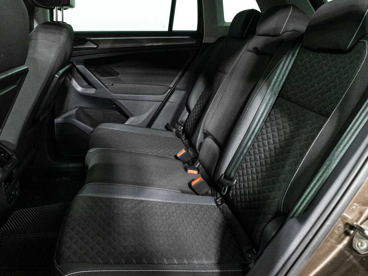 Б/У Фольксваген Тигуан 2018 года. Фото: #9