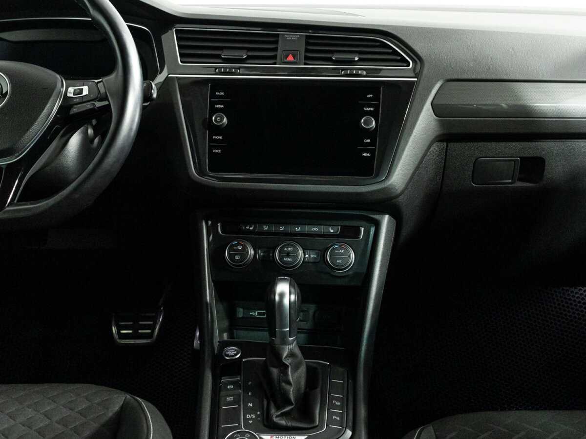 Б/У Фольксваген Тигуан 2018 года. Фото: #13