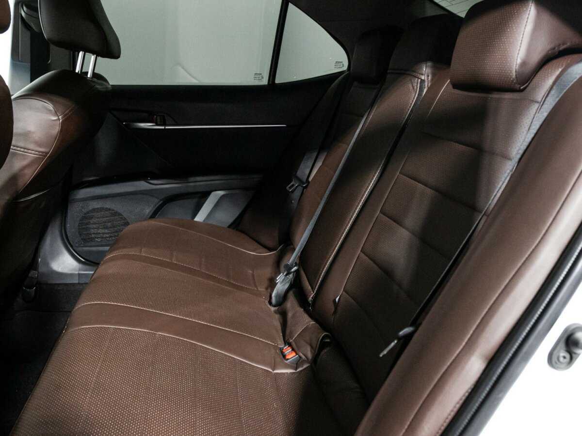 Б/У Тойота Камри 2018 года. Фото: #7