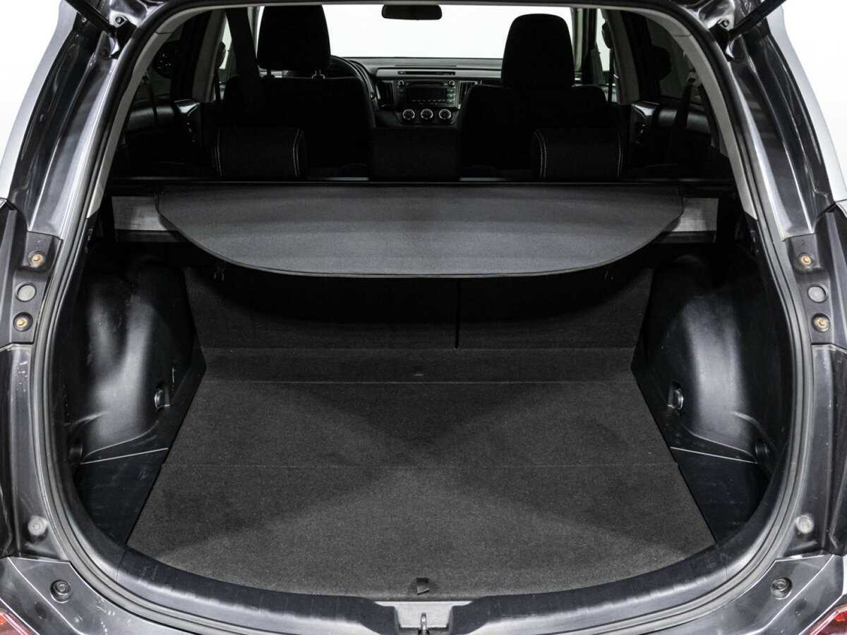 Б/У Тойота Рав4 2016 года. Фото: #14