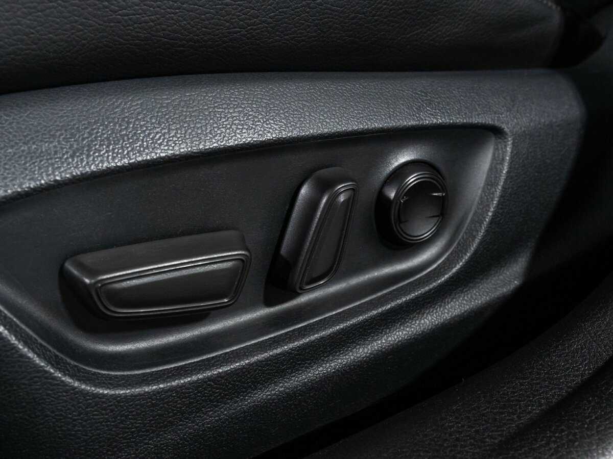 Б/У Тойота Камри 2018 года. Фото: #14