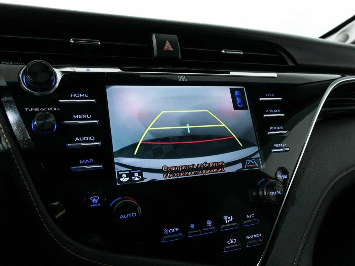 Б/У Тойота Камри 2018 года. Фото: #15