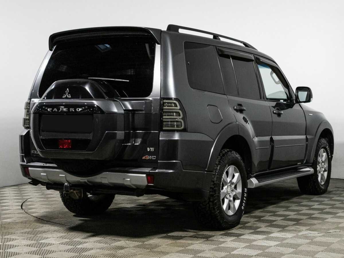 Б/У Митсубиши Паджеро 2014 года. Фото: #4