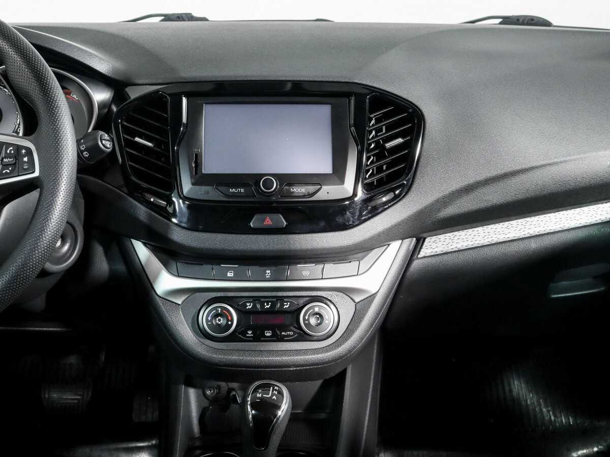 Lada (ВАЗ) Vesta 2018 года с пробегом. Фото: #12