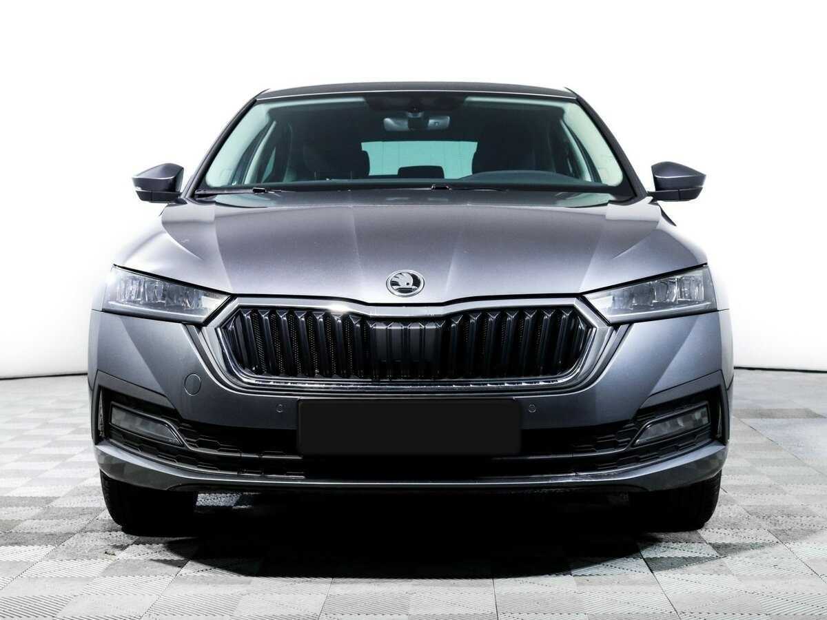 Б/У Шкода Октавия 2021 года. Фото: #1