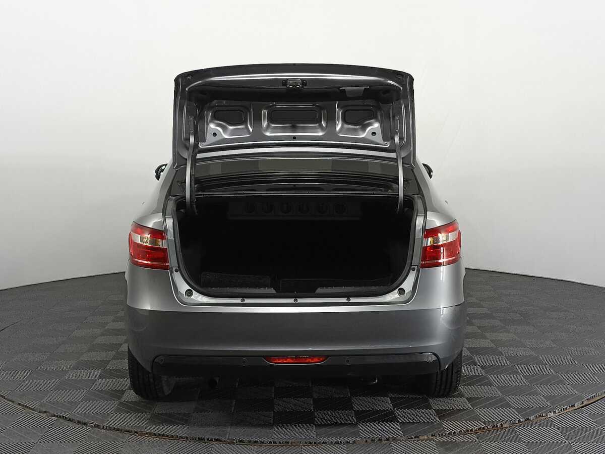 Lada (ВАЗ) Vesta 2018 года с пробегом. Фото: #8