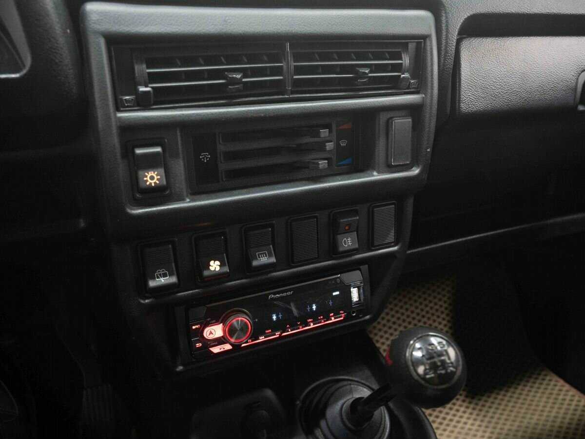 Lada (ВАЗ) 2121 (4x4) 2018 года с пробегом. Фото: #13