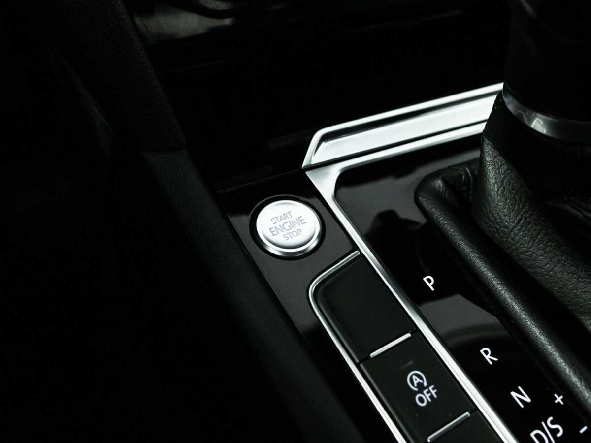 Б/У Фольксваген Пассат 2017 года. Фото: #18