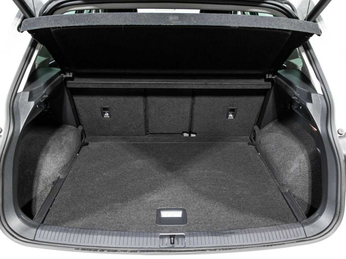 Б/У Фольксваген Тигуан 2017 года. Фото: #13