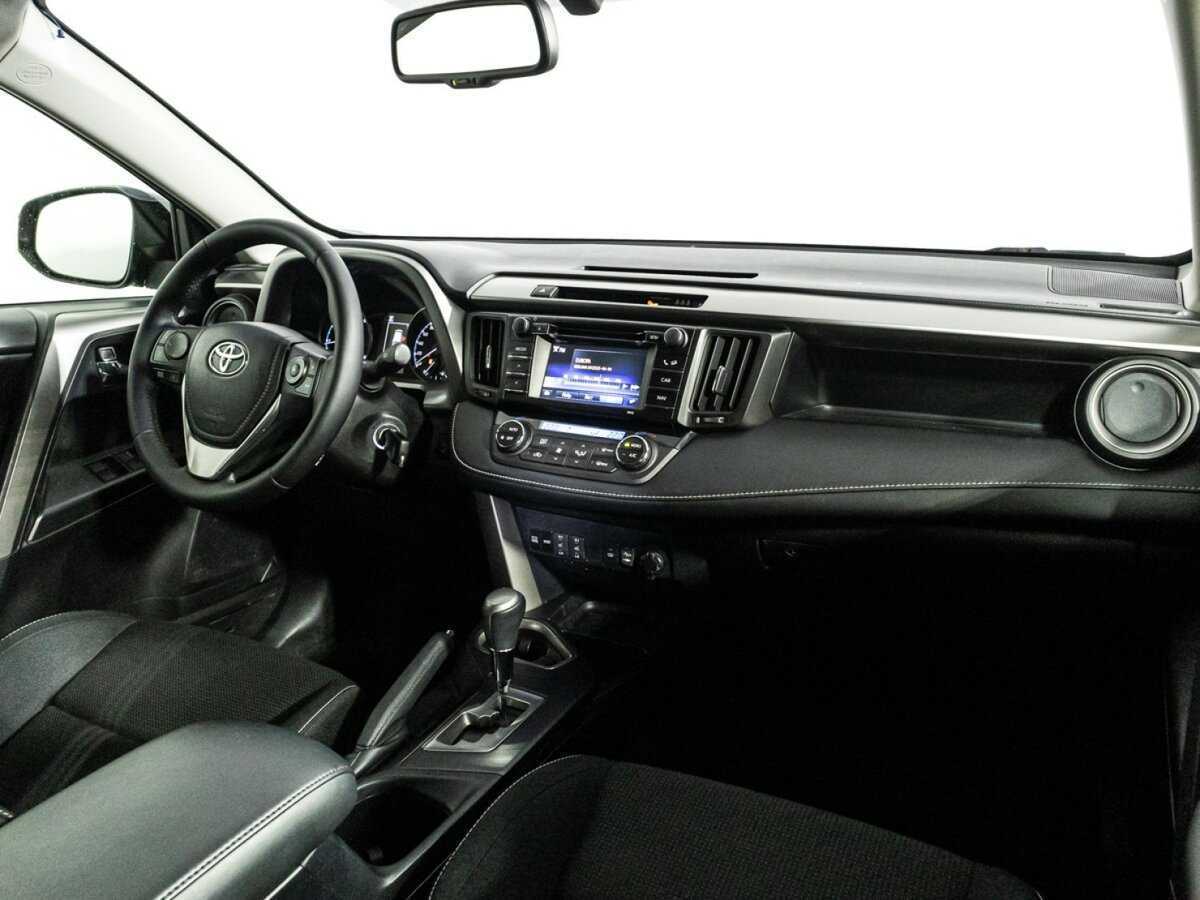 Б/У Тойота Рав4 2015 года. Фото: #8