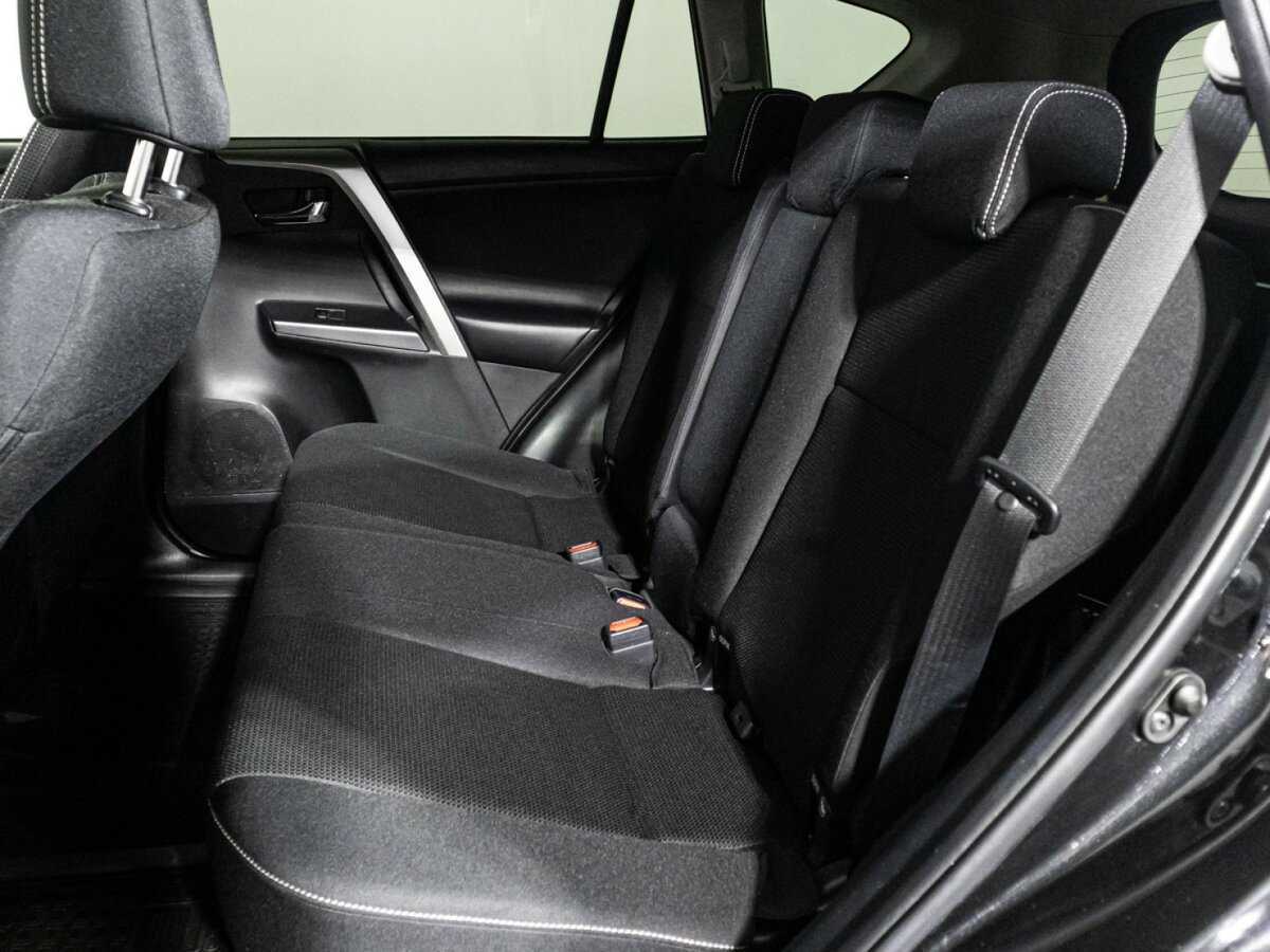 Б/У Тойота Рав4 2015 года. Фото: #9