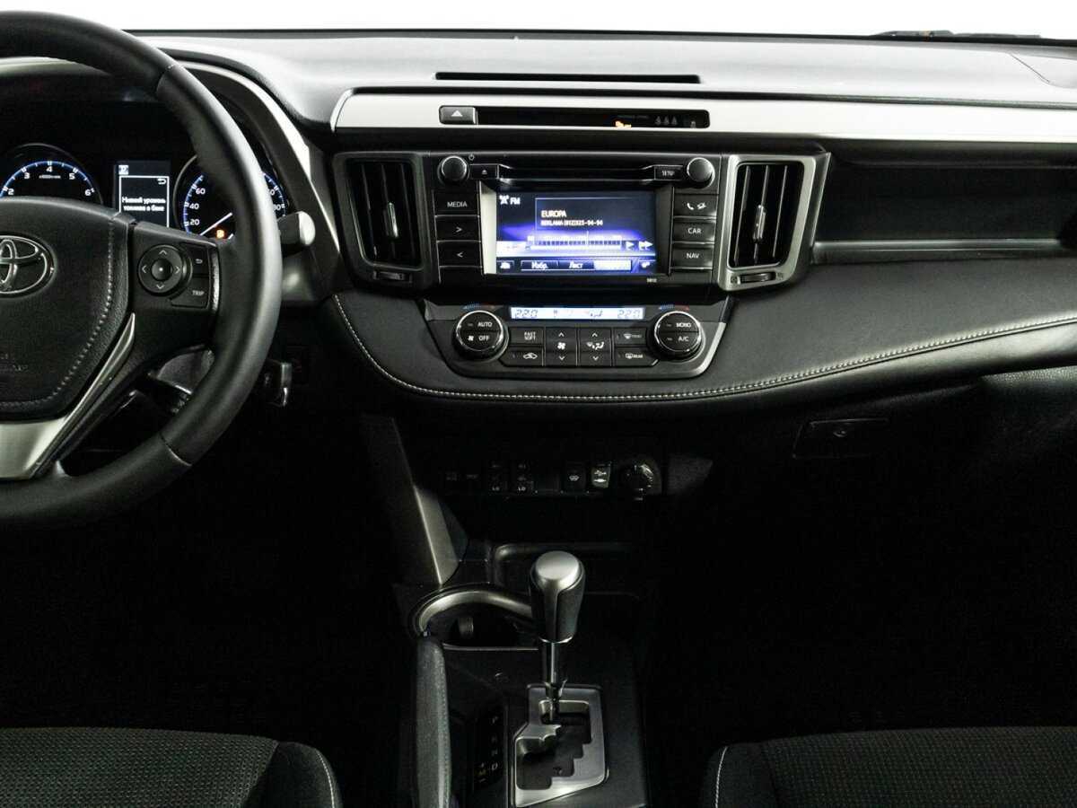 Б/У Тойота Рав4 2015 года. Фото: #13