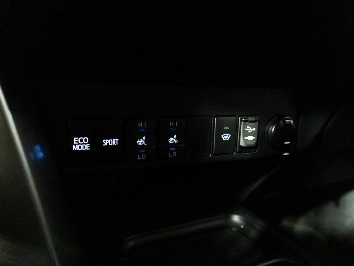 Б/У Тойота Рав4 2015 года. Фото: #18