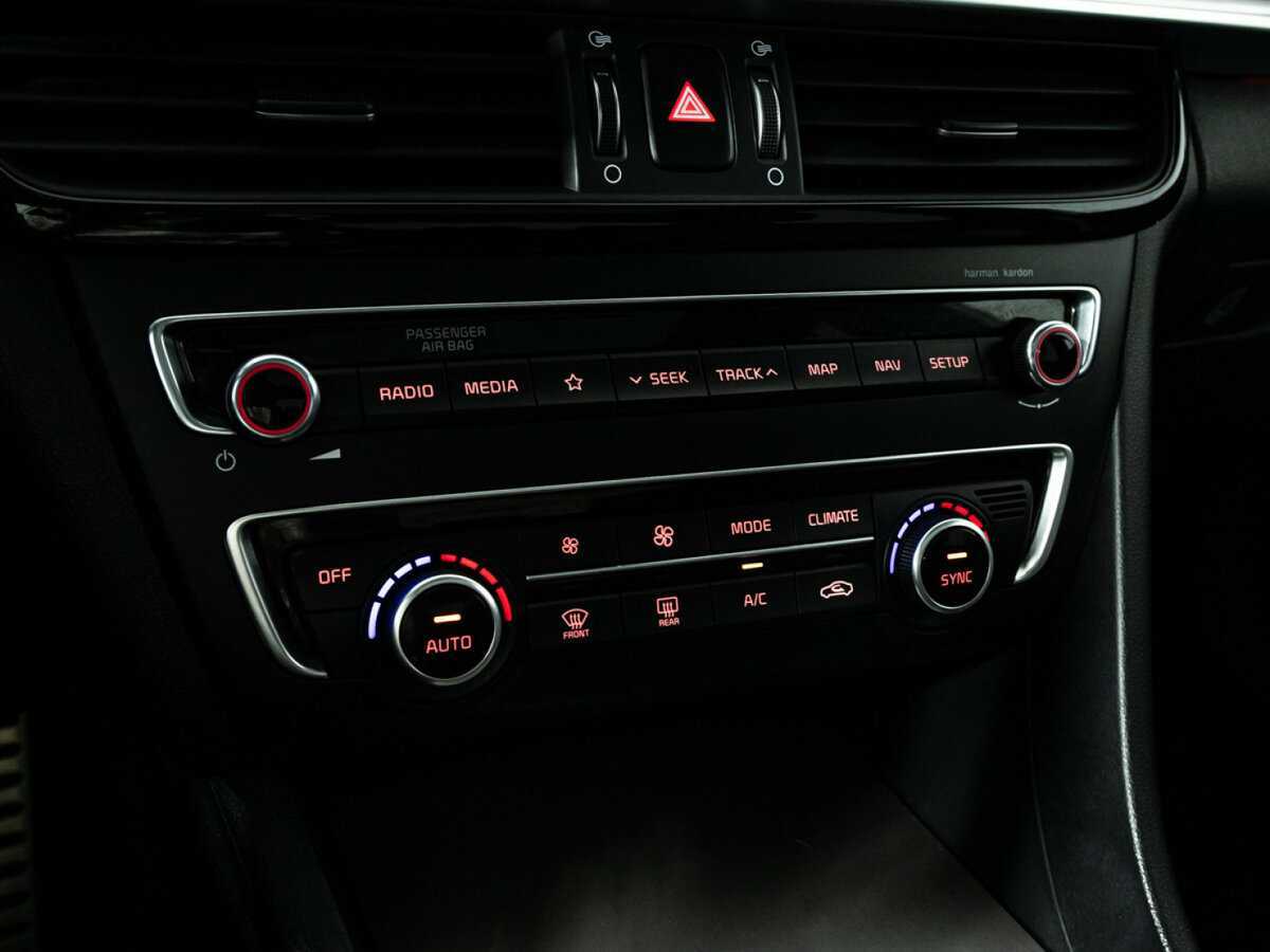 Б/У Киа Оптима 2018 года. Фото: #21